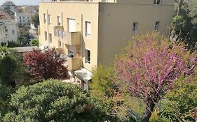 Villa Soraya , Quiet Location With Big Garden Near Beach And Old Town Of Nice